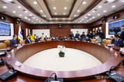 韓 총리, 8일 국무위원 간담회서 '외교·안보, 경제, 사회 등 분야별 국민위한 현안 챙길것' 논의