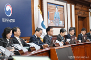 최상목 권한대행 "설 명절, 민생경제 회복의 확실한 계기로 삼아야"