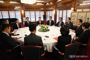 韓 권한대행 총리, 제4차 경제안보전략 TF 회의 개최 ' 협상단 방미'