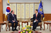 한덕수 대통령 권한대행 국무총리, 「존 펠런(John C. Phelan)」 美 해군성 장관 접견